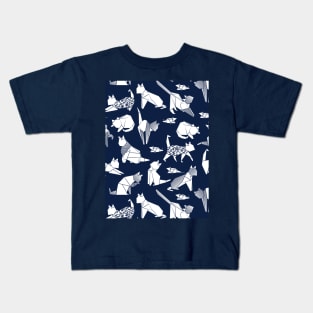 Origami kitten friends // pattern // blue navy background paper cats Kids T-Shirt